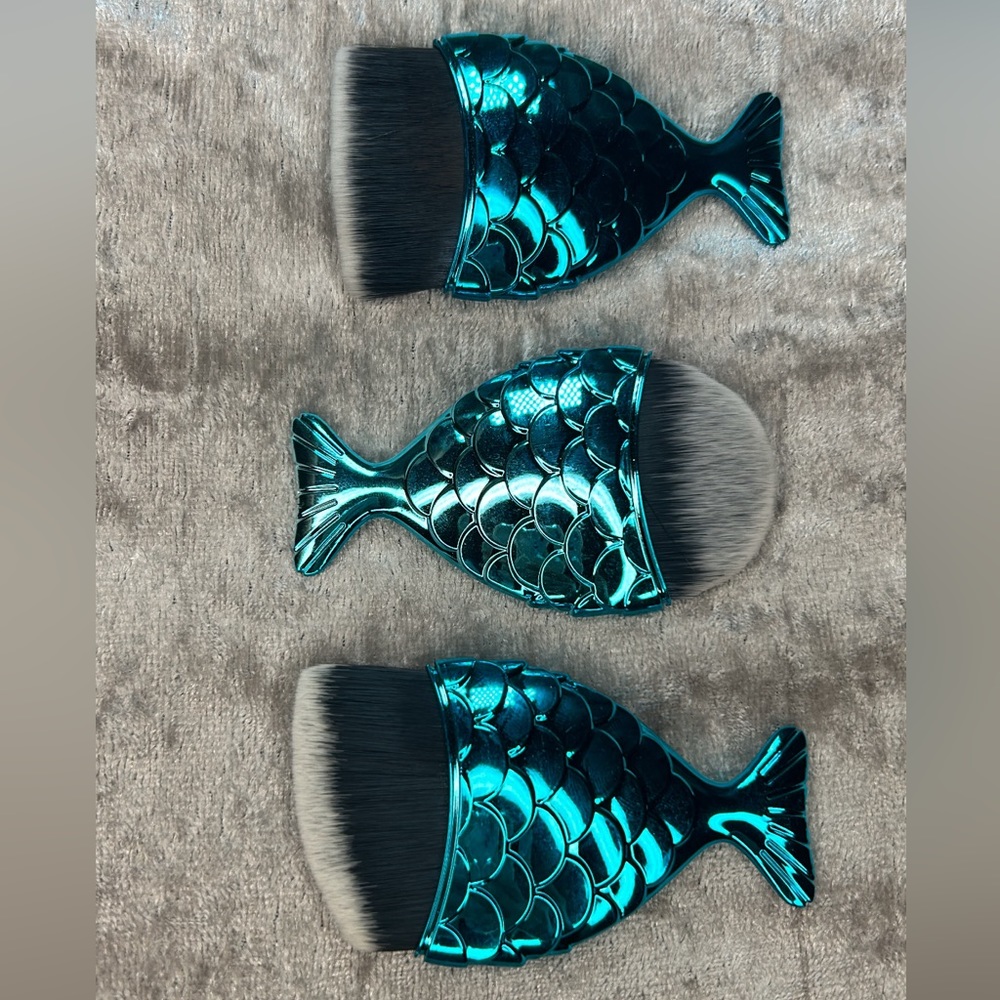 turquoise mermaid make up brush